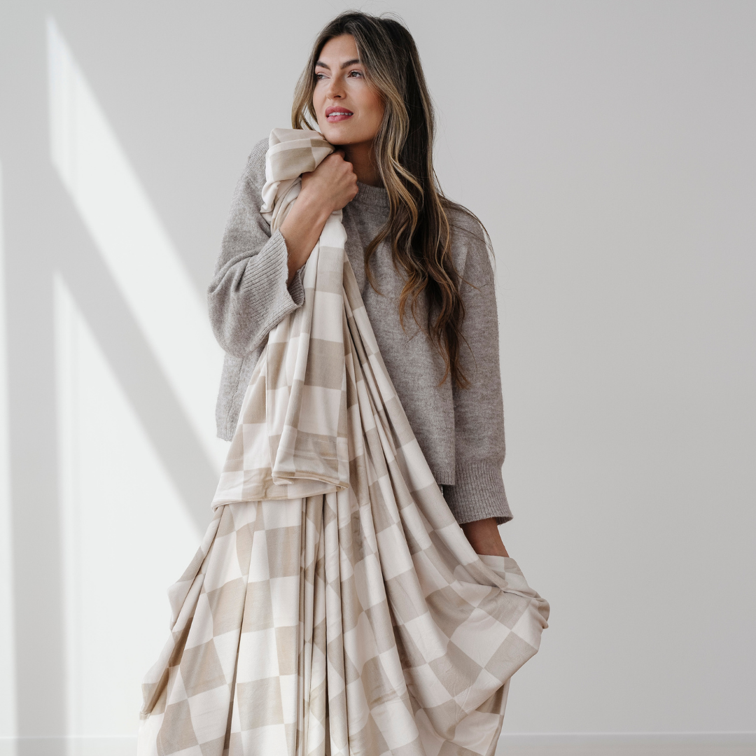 MINKY STRETCH XL THROW BLANKETS From Saranoni