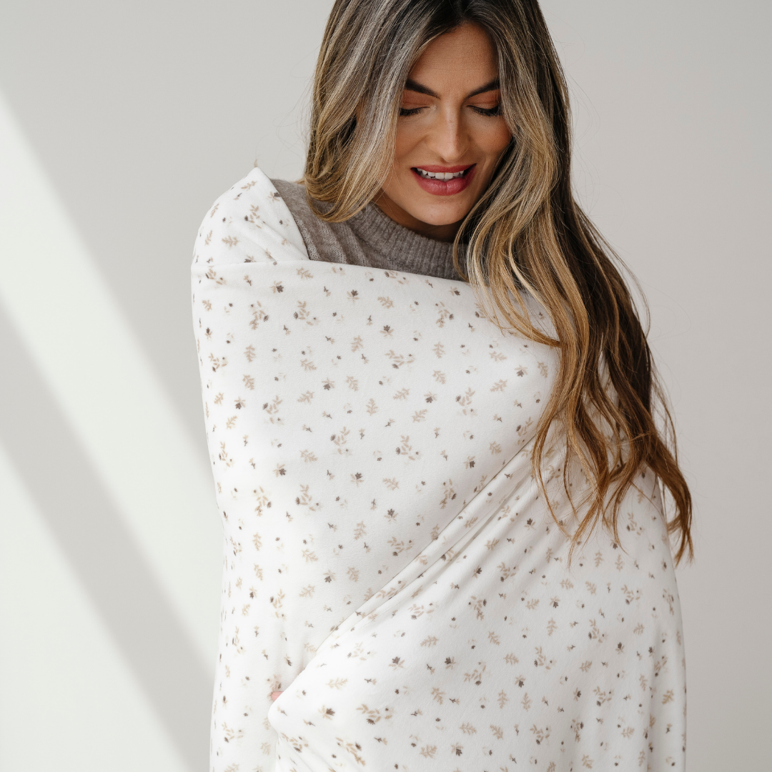 MINKY STRETCH THROW BLANKETS From Saranoni