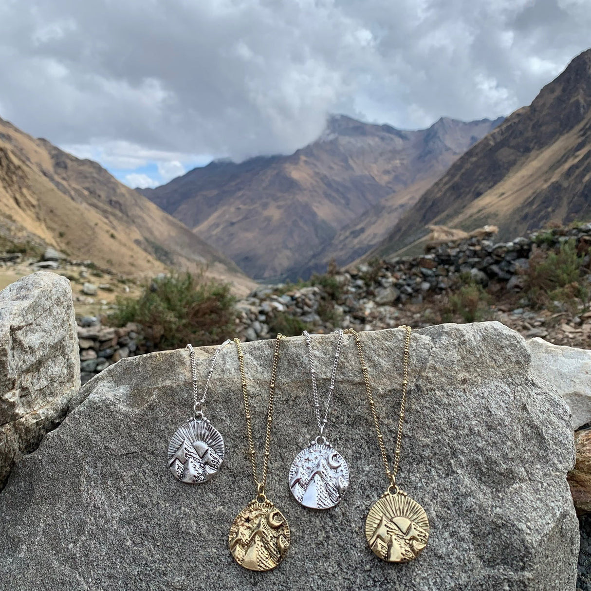 Mountains of the Moon | Gold from Hiouchi Jewels