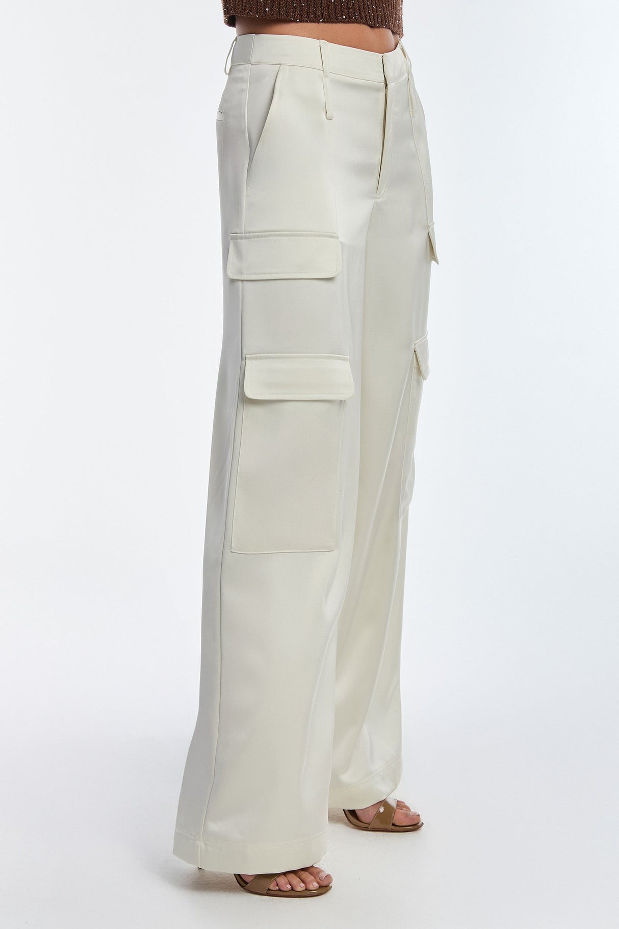 Milan Satin Cargo Pant - Pearl From Noli Yoga
