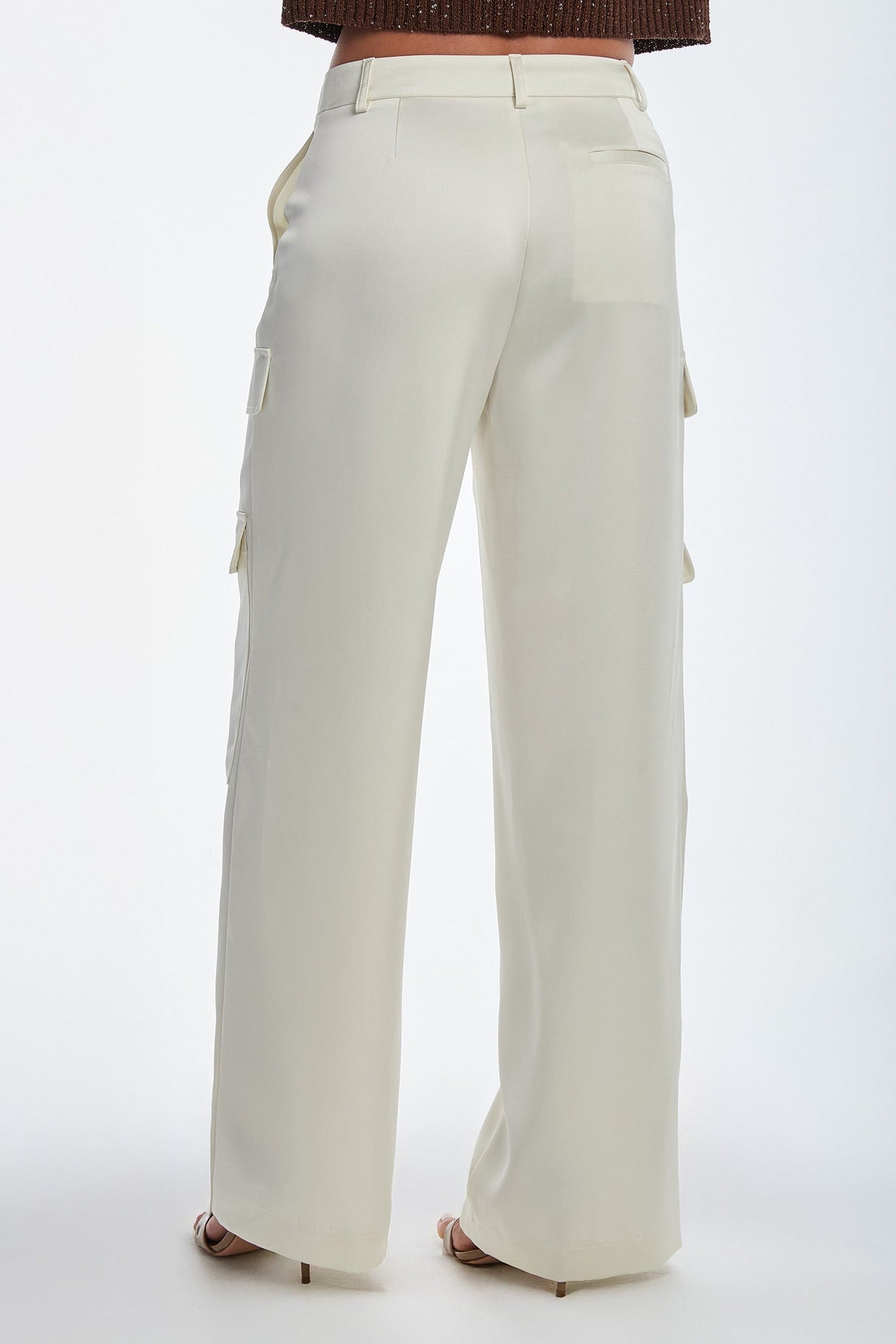 Milan Satin Cargo Pant - Pearl From Noli Yoga