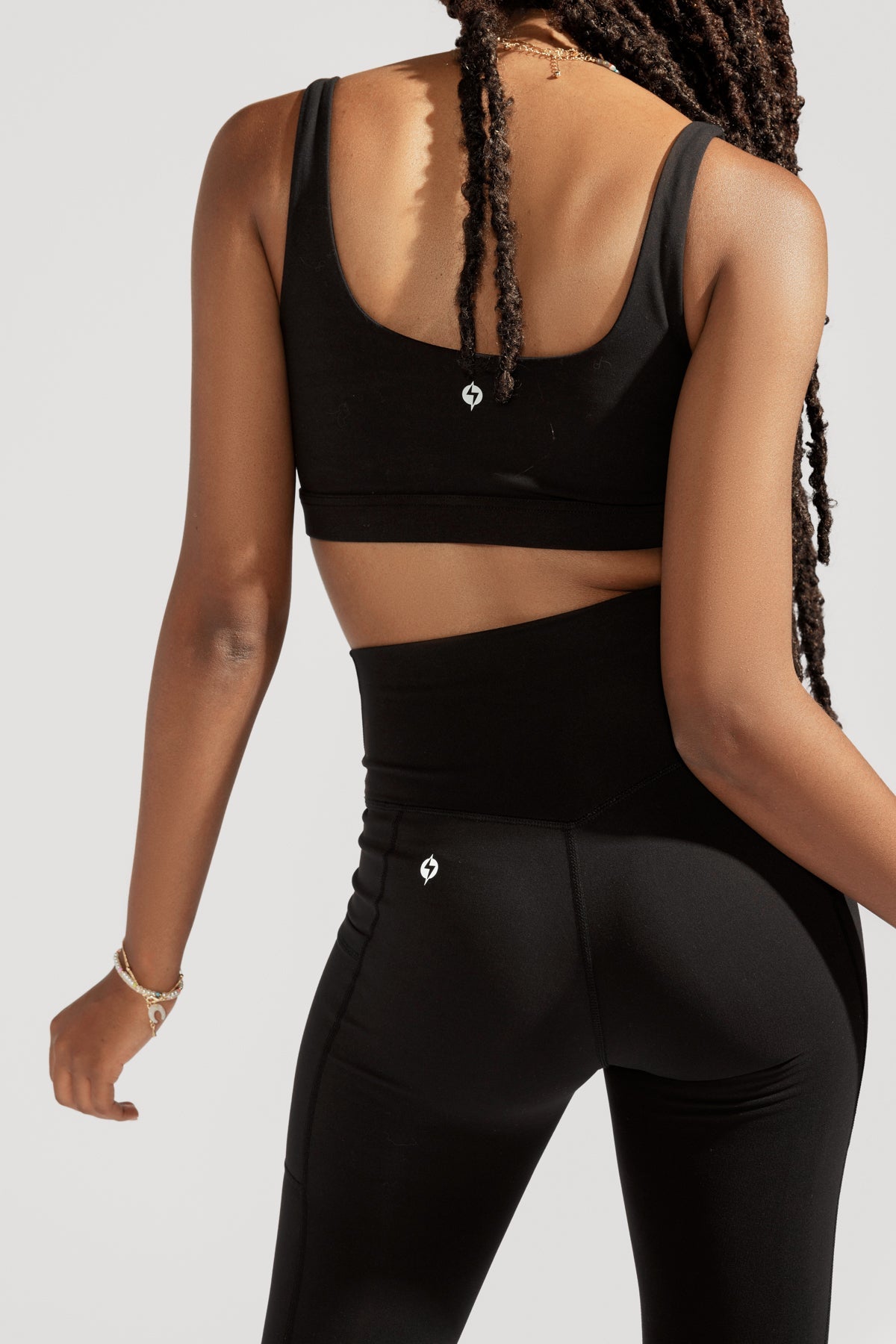 Crisscross Hourglass® Leggings with Pockets - Black from POPFLEX