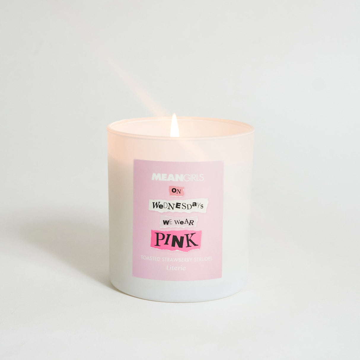 On Wednesdays We Wear Pink Literie Candles