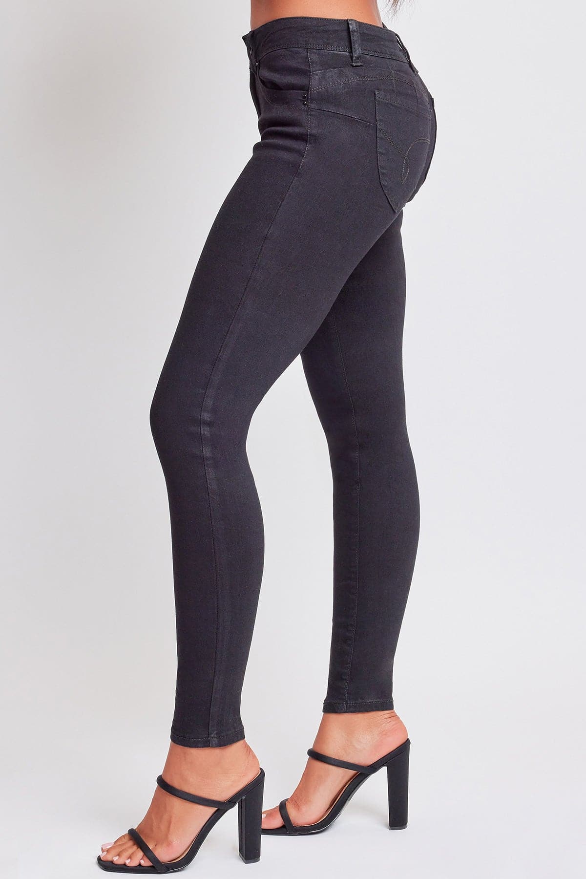 Women's Sustainable WannaBettaButt Skinny Jeans From YMI JEANS