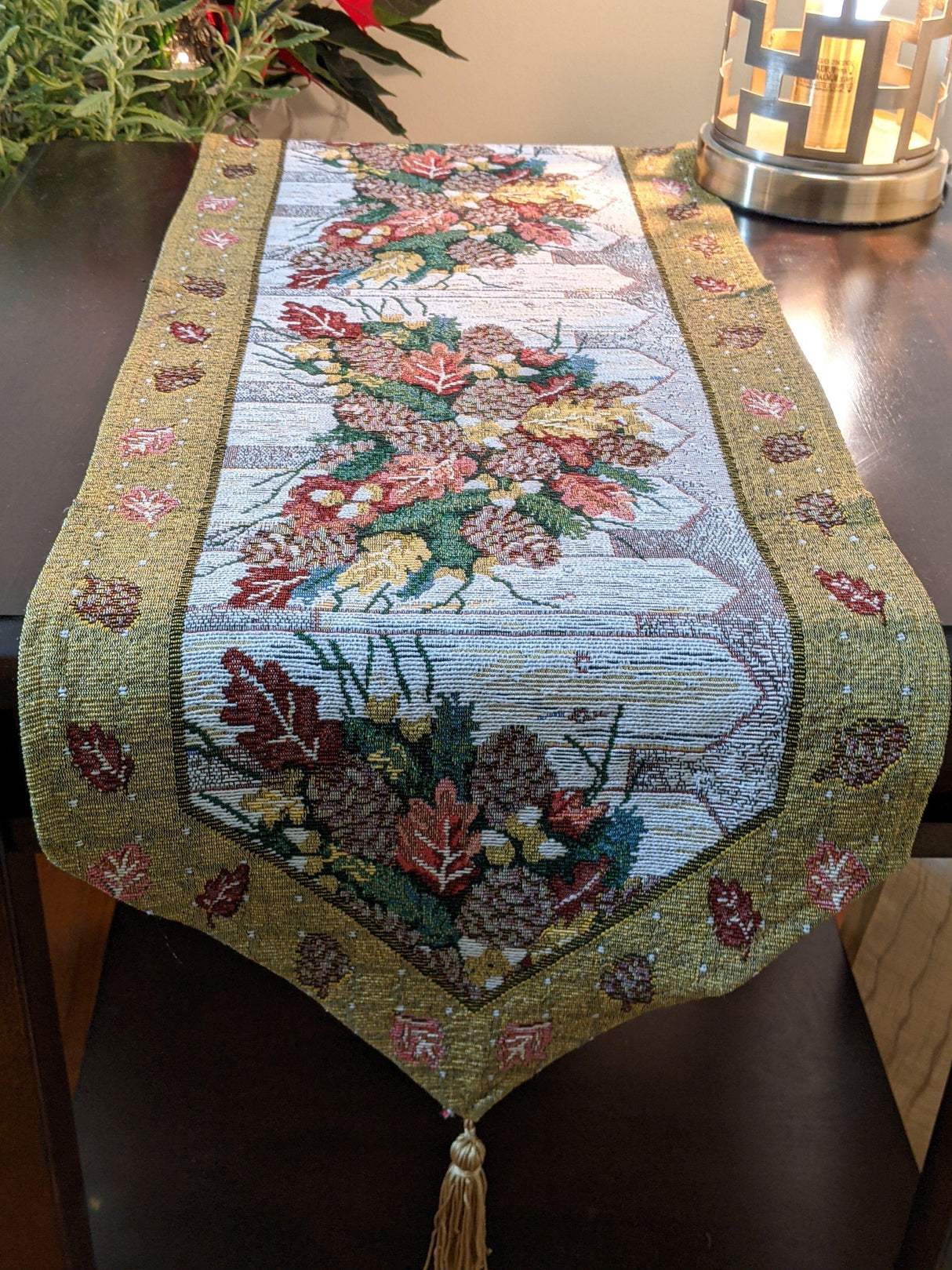 DaDa Bedding Rustic Floral Bouquet Lights Holiday Tapestry Dining Table Runner (6068) from DaDalogy Bedding Collection