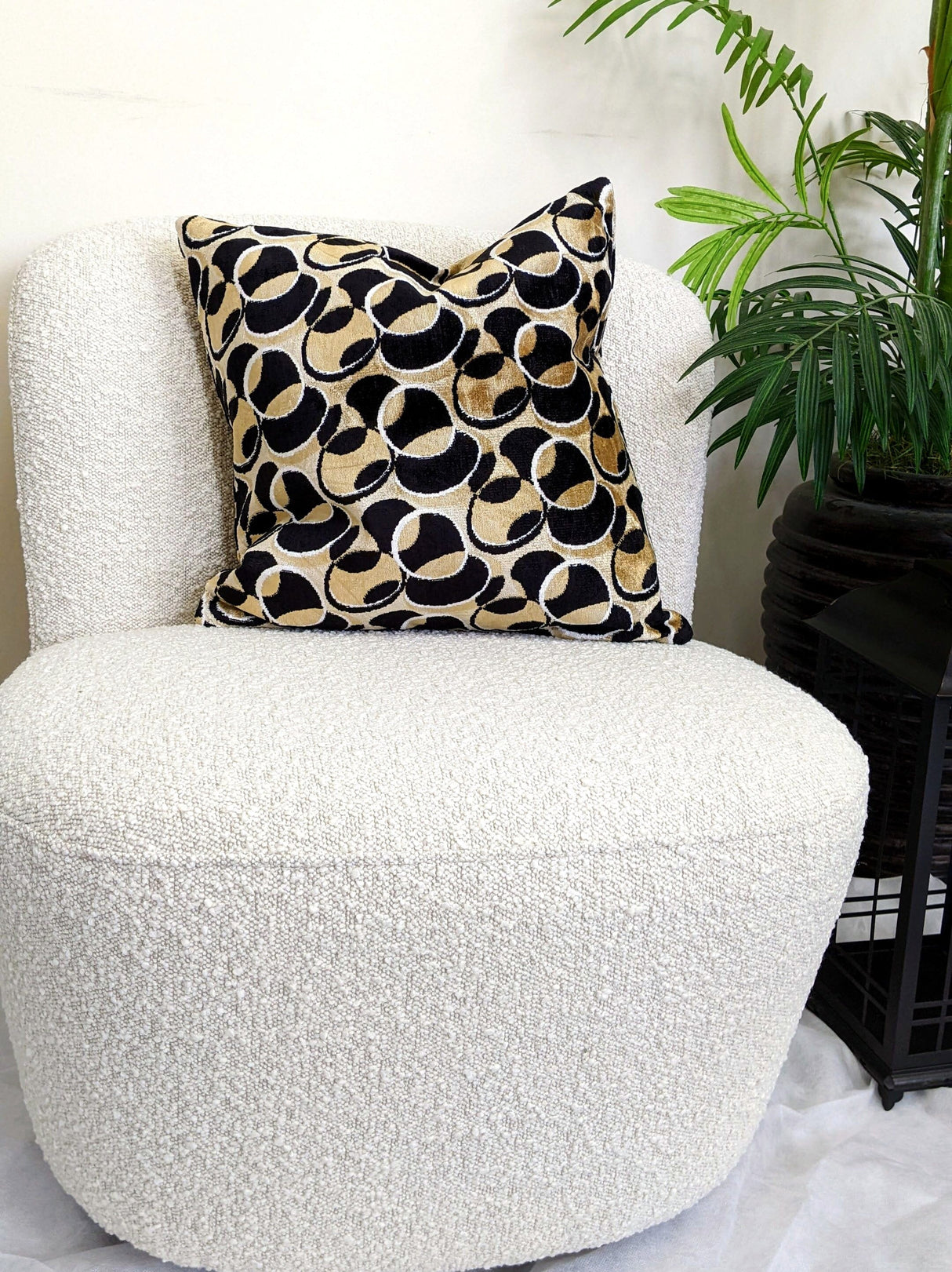 Tache 18 X 18 Inch Geometric Eternal Eclipse Throw Pillow Cover (YLGP-02) from Tache Home Fashion
