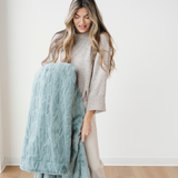 PATTERNED FAUX FUR THROW BLANKETS From Saranoni