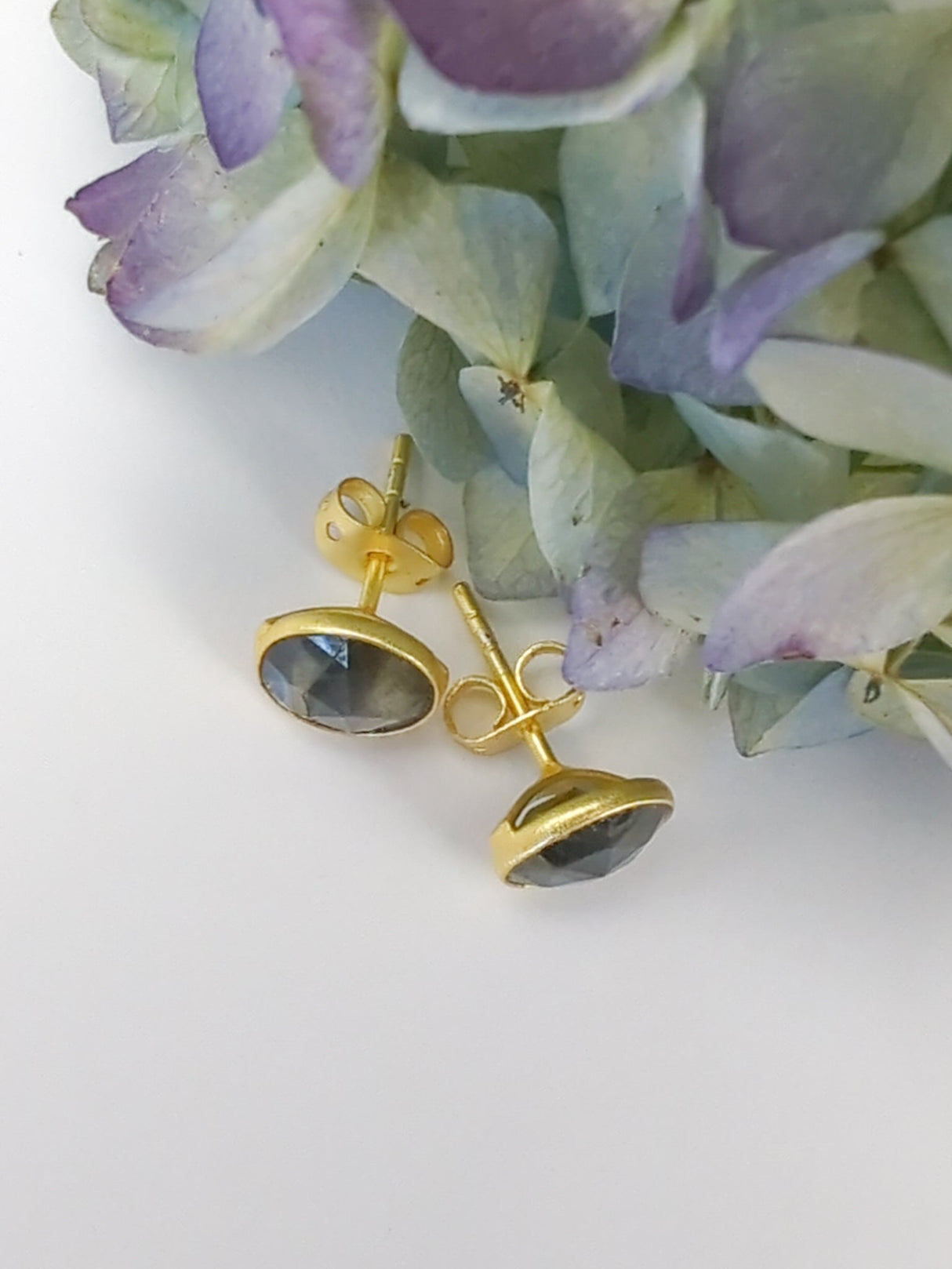 Pebble Stud Earrings - Gold from Ash & Rose