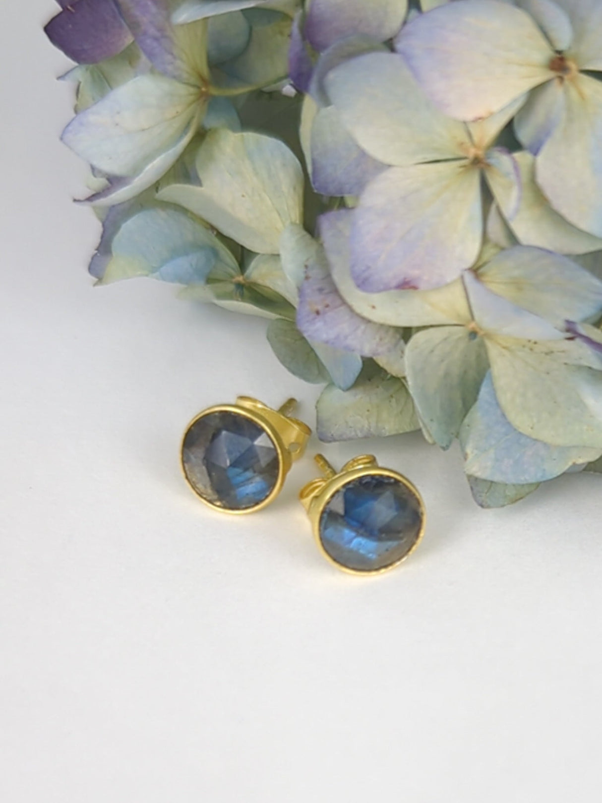 Pebble Stud Earrings - Gold from Ash & Rose