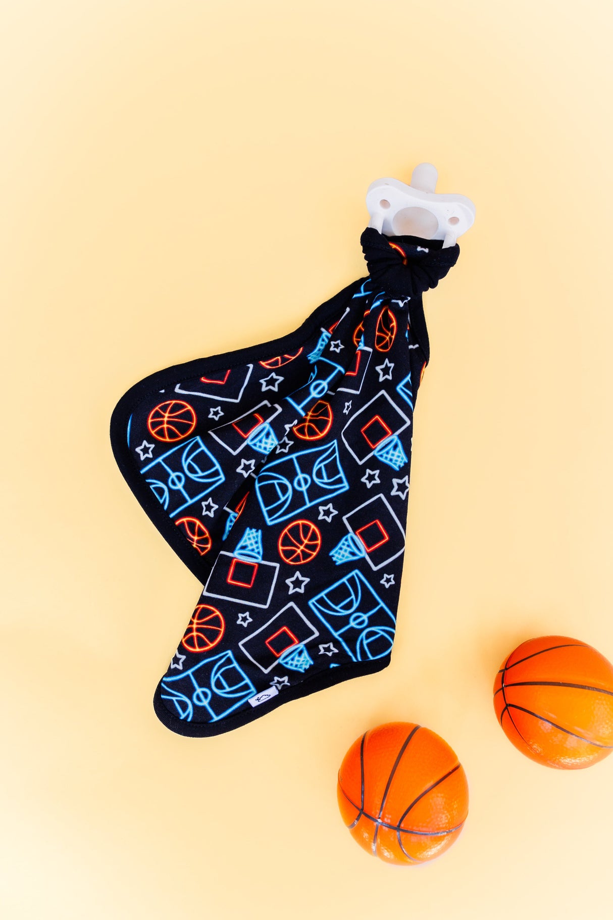 DUNKIN' VIBES DREAM LOVEY from DREAM BIG LITTLE CO