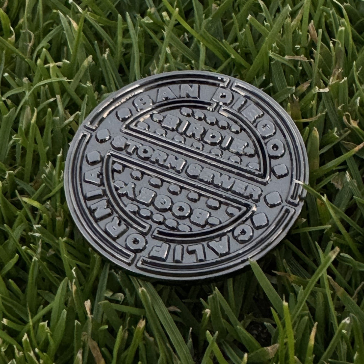 Manhole Ball Marker from Tomo Golf