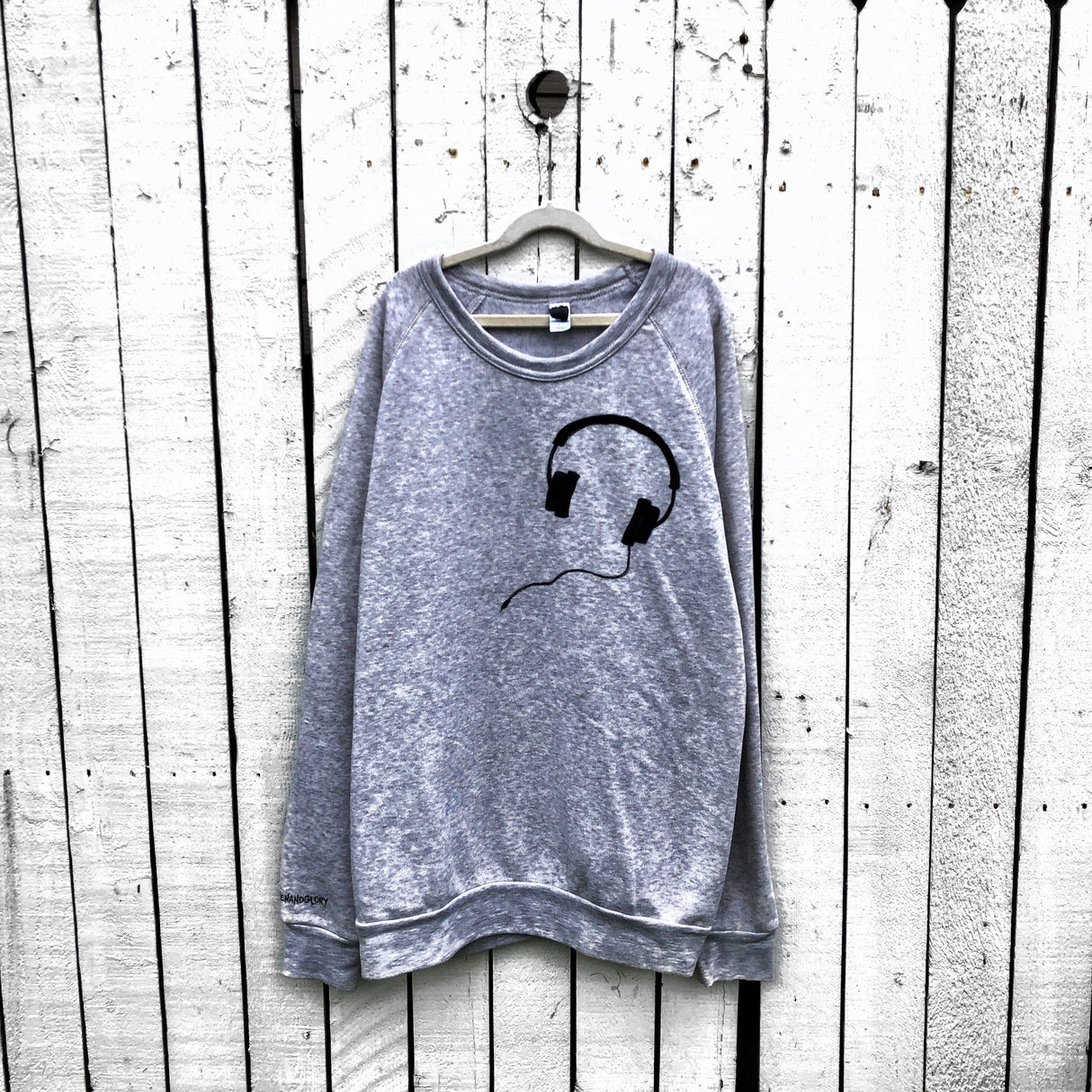 'SOUND WAVES' SWEATSHIRT from Wren + Glory