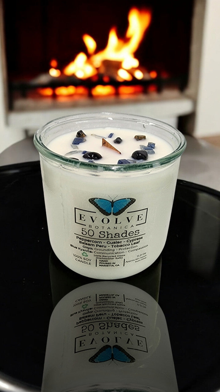 Rocks Candle – 50 Shades (Wood Wick, Onyx & Blue Kyanite, Soy Candle) from Evolve Botanica