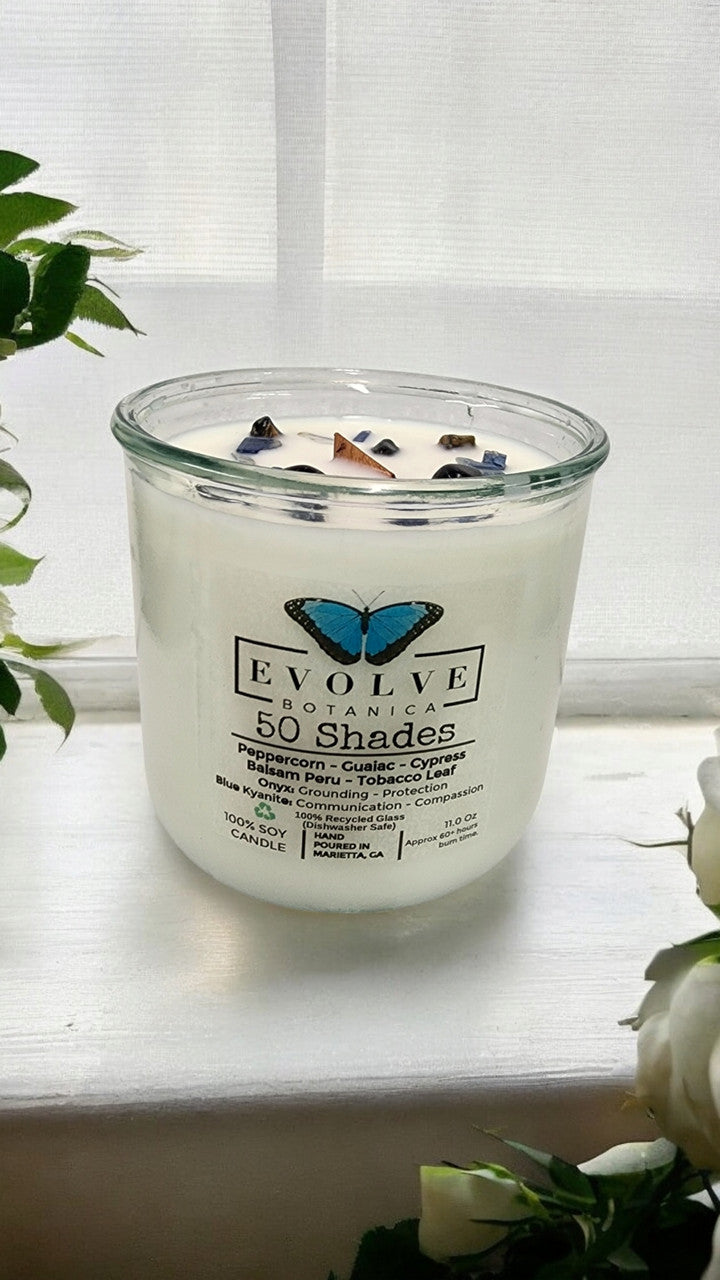 Rocks Candle – 50 Shades (Wood Wick, Onyx & Blue Kyanite, Soy Candle) from Evolve Botanica