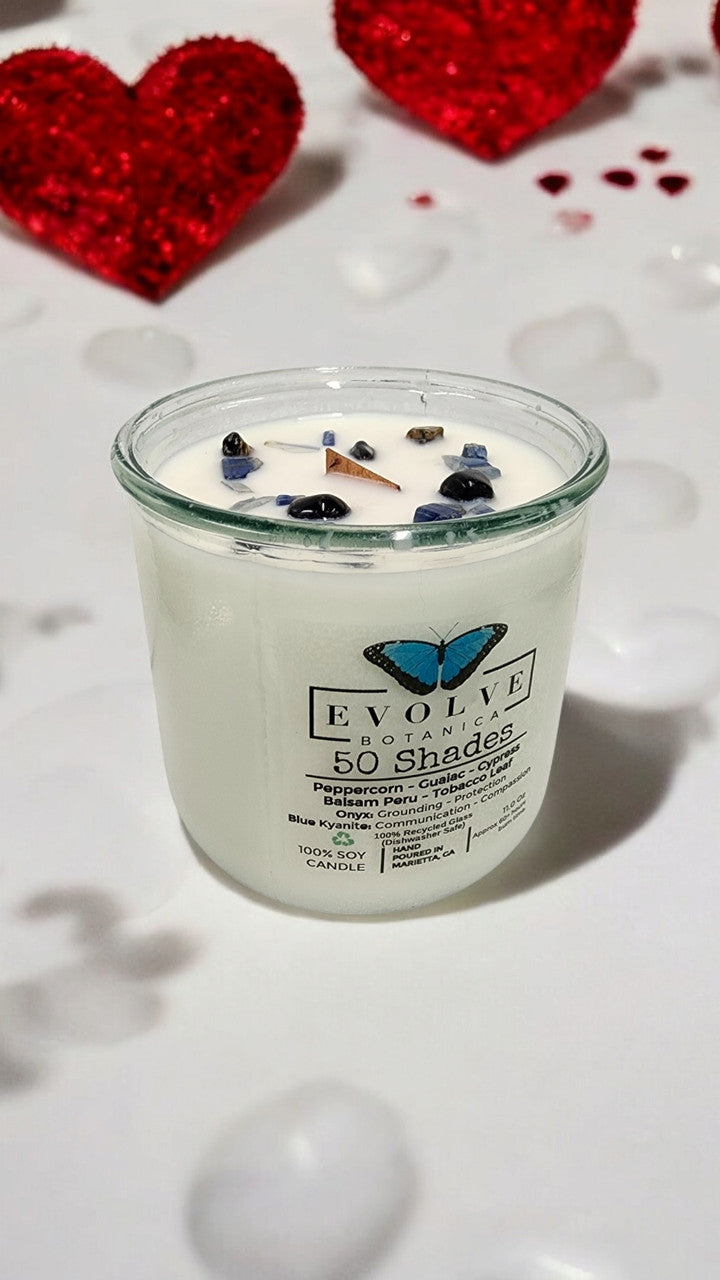 Rocks Candle – 50 Shades (Wood Wick, Onyx & Blue Kyanite, Soy Candle) from Evolve Botanica