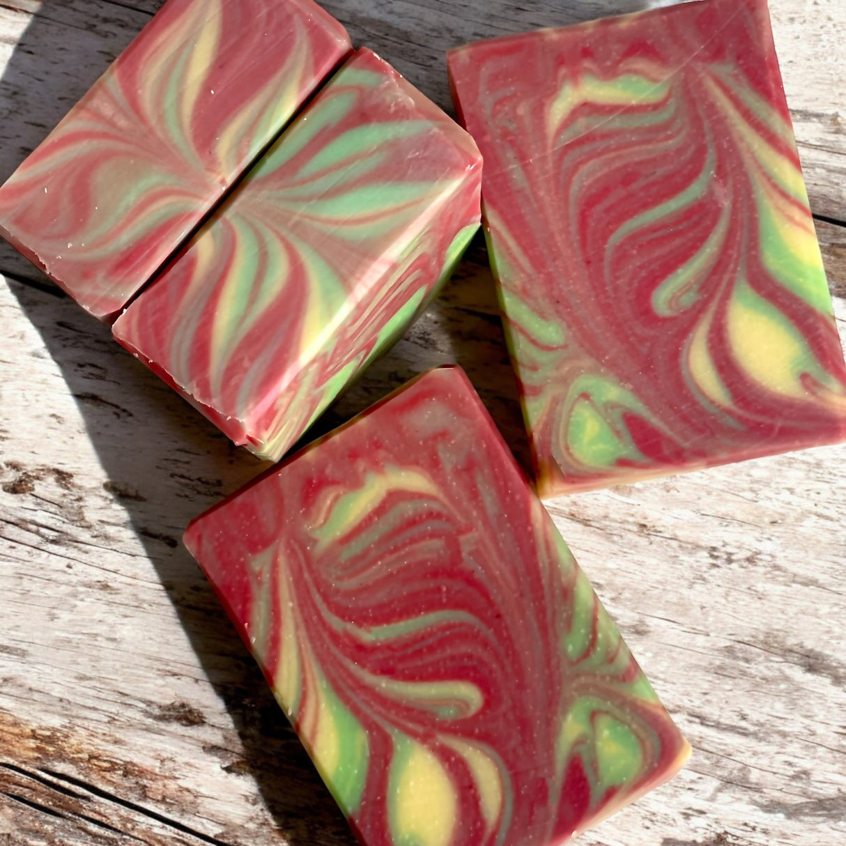 Honeycrisp Apple (Apple, Citrus & Pomegranate) From Mountain Goat Soap Co.