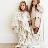 MINKY STRETCH THROW BLANKETS From Saranoni