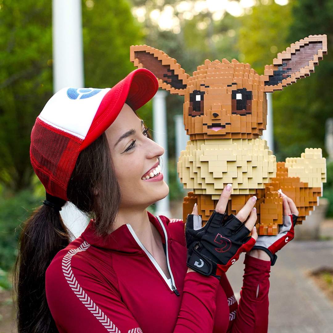 Life-Sized Eon from Bricker Builds