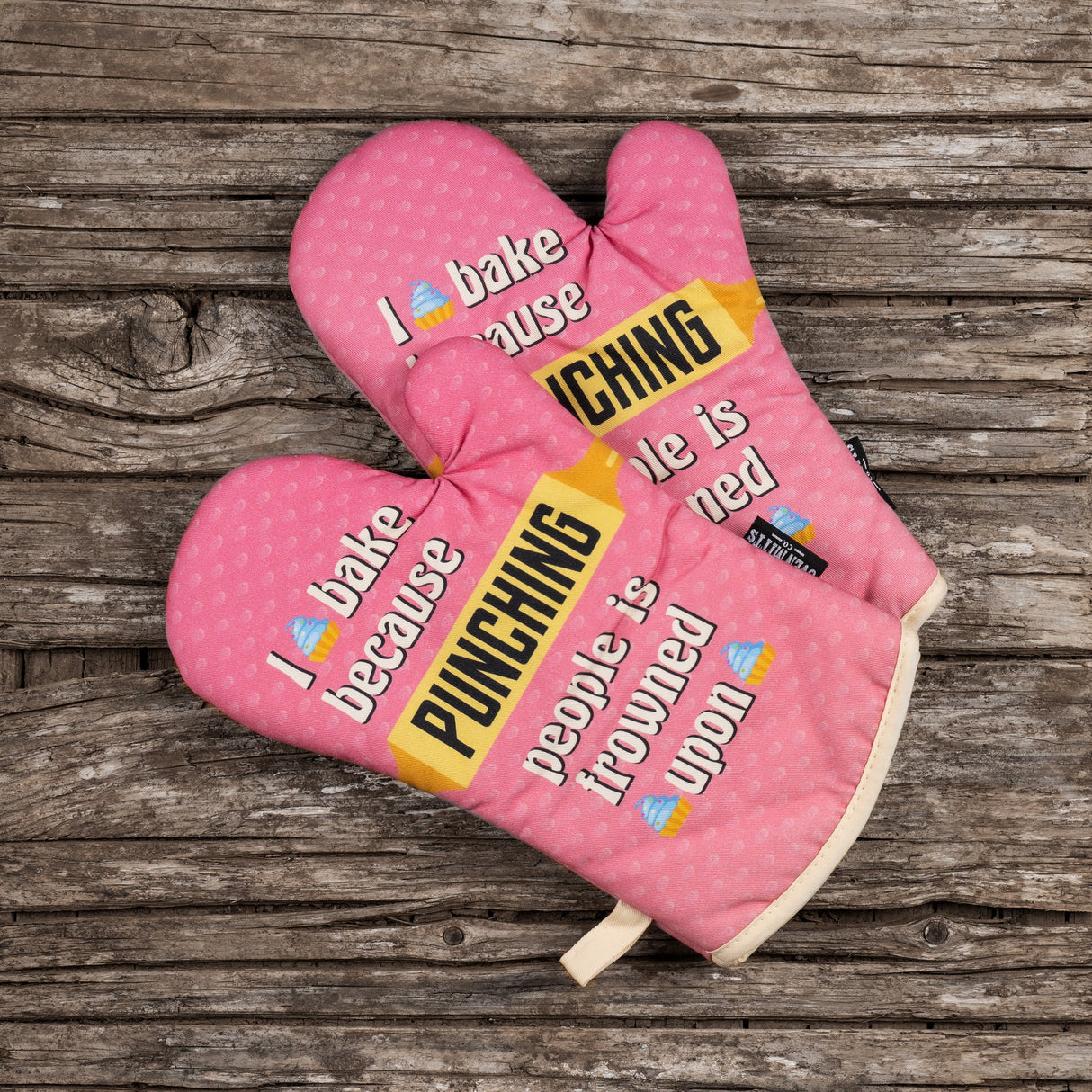 I Bake Because Oven Mitts And Potholder Set From Zapps Clothing