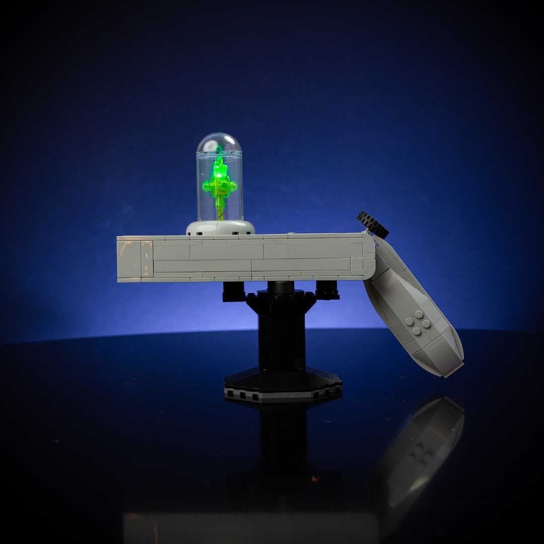 Rick's Life-Sized Portal Gun from Bricker Builds