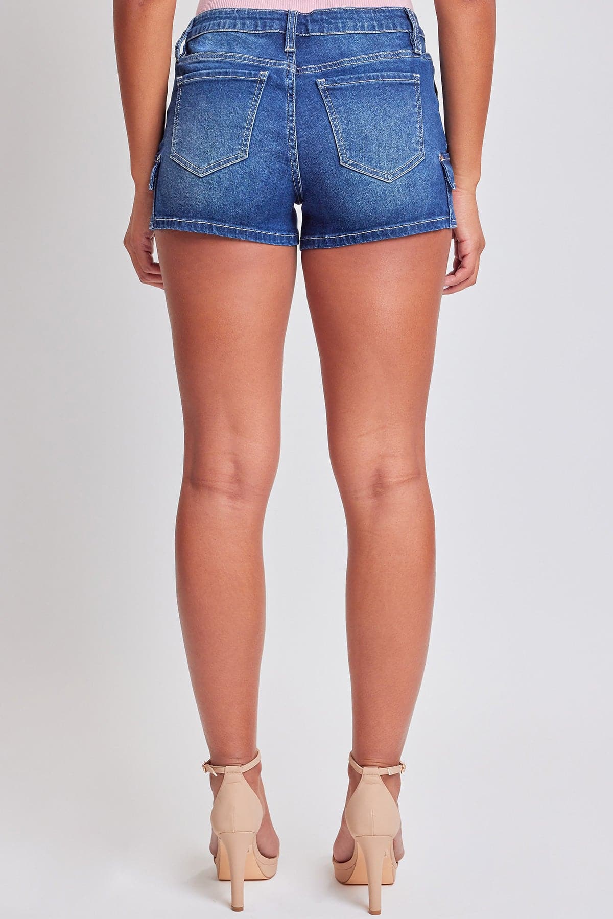 Women´s Mid Rise Cargo Shorts from YMI JEANS