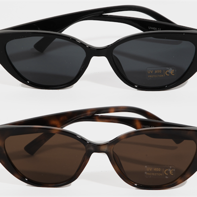Cateye sunglasses through MARKET