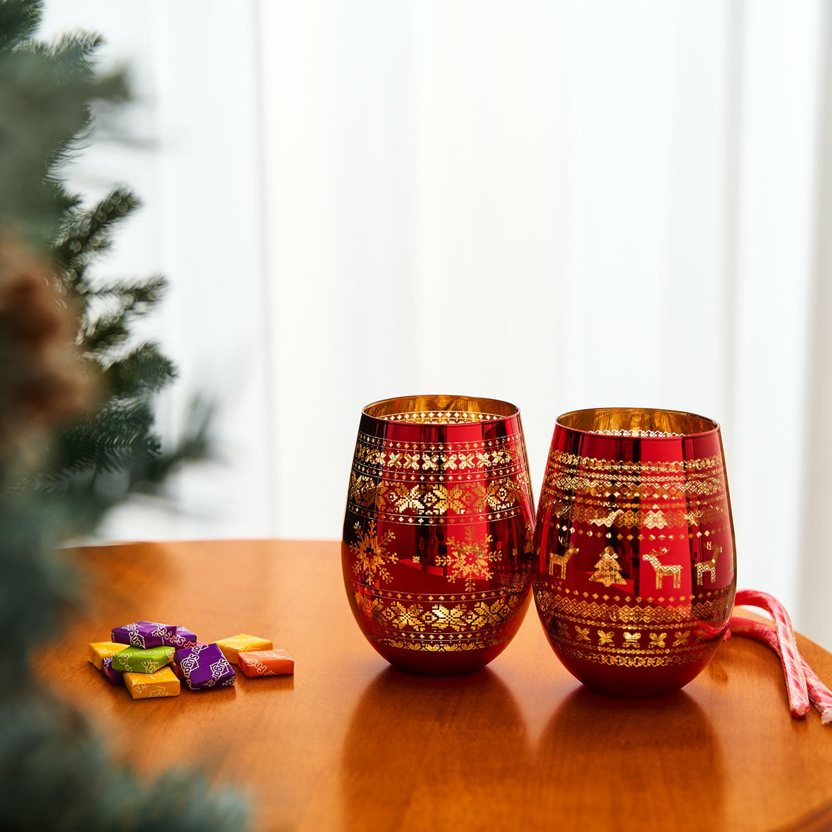 Crystal Christmas Tree Wine & Water Glasses - Set of 2 - Holiday Themed Red & Gold Etched Winter Snow Wonderland Frosted Glass, Perfect Seasonal Parties, Gifts Him & Her Trees Décor - Stemless Trees from The Wine Savant