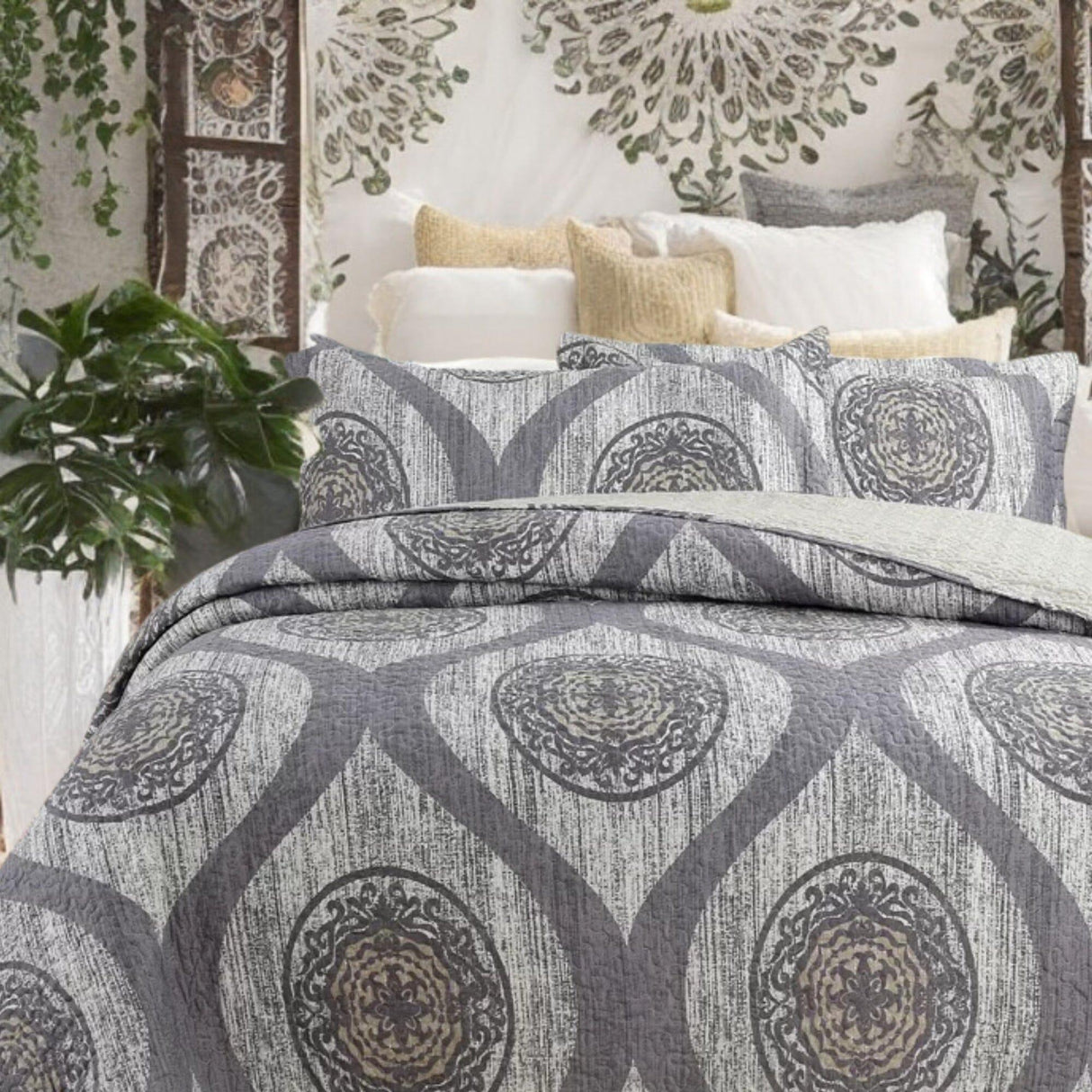 DaDa Bedding Rustic Grey Mosaic Distressed Medallion Reversible Quilted Bedspread Set (SD16299) from DaDalogy Bedding Collection