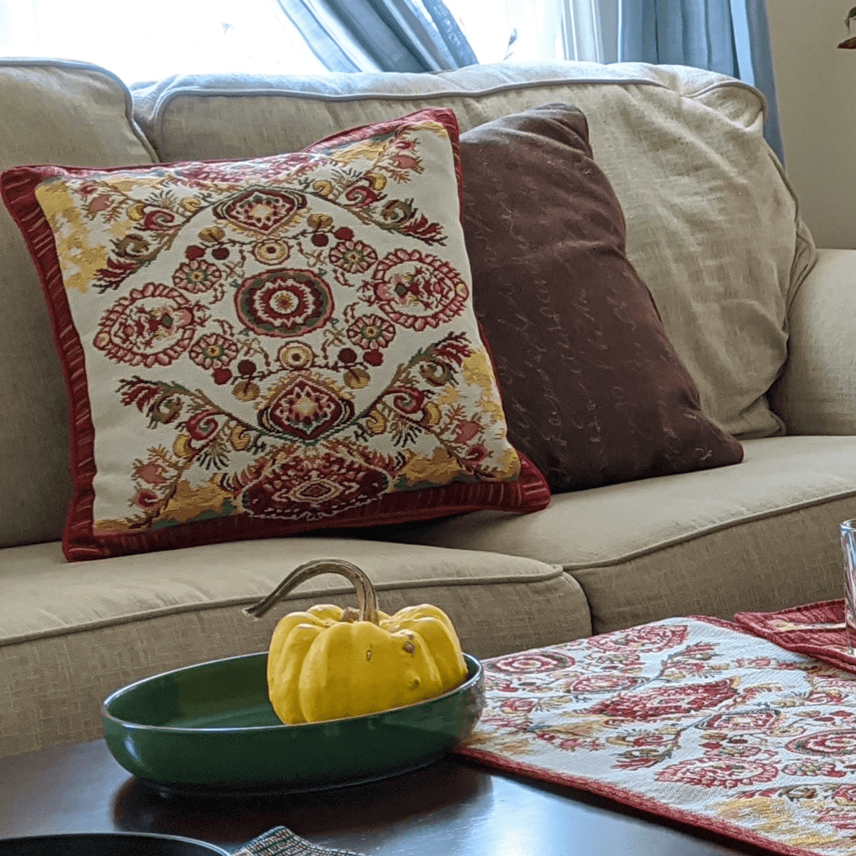 Tache Elegant Burgundy Ornate Paisley Woven Tapestry Throw Pillow Cover (18194) from Tache Home Fashion