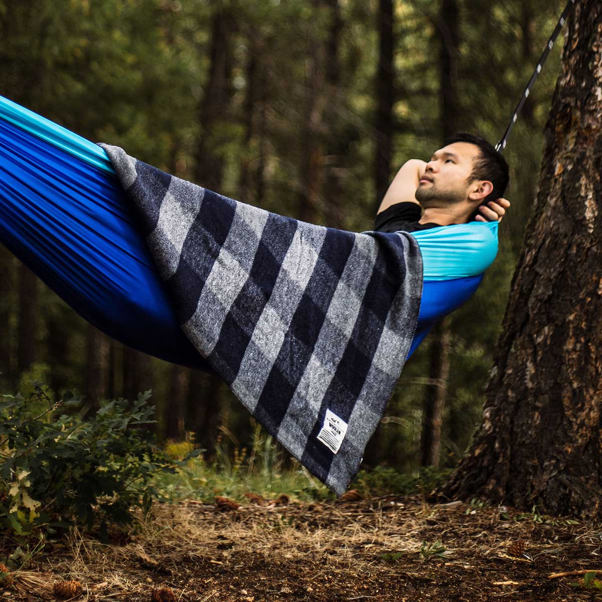 M33 - Camp Throw Blanket White Mountain Woolen from Minus33 Merino Wool Clothing