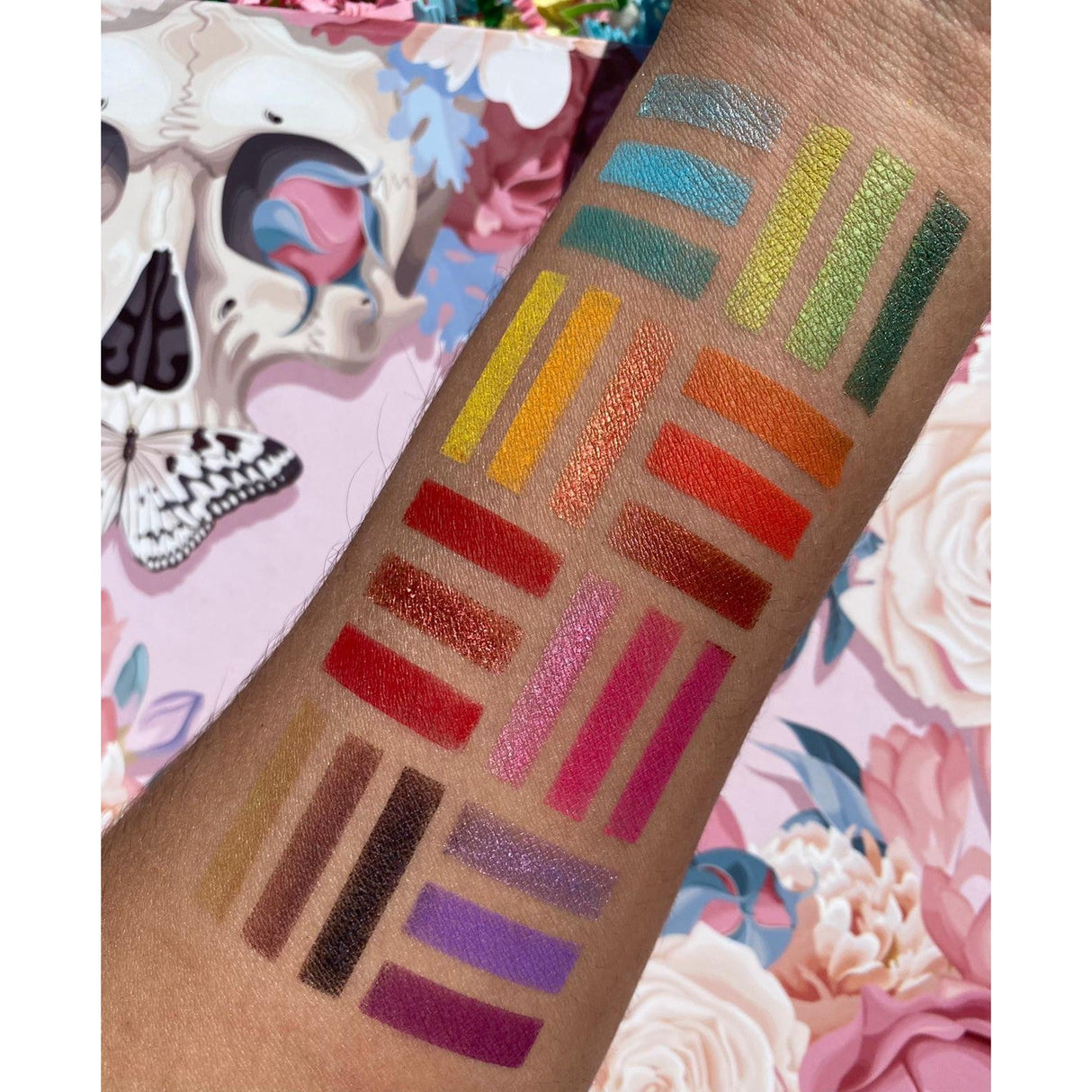 Vintage Bloom Eyeshadow Palette From Prolux Cosmetics