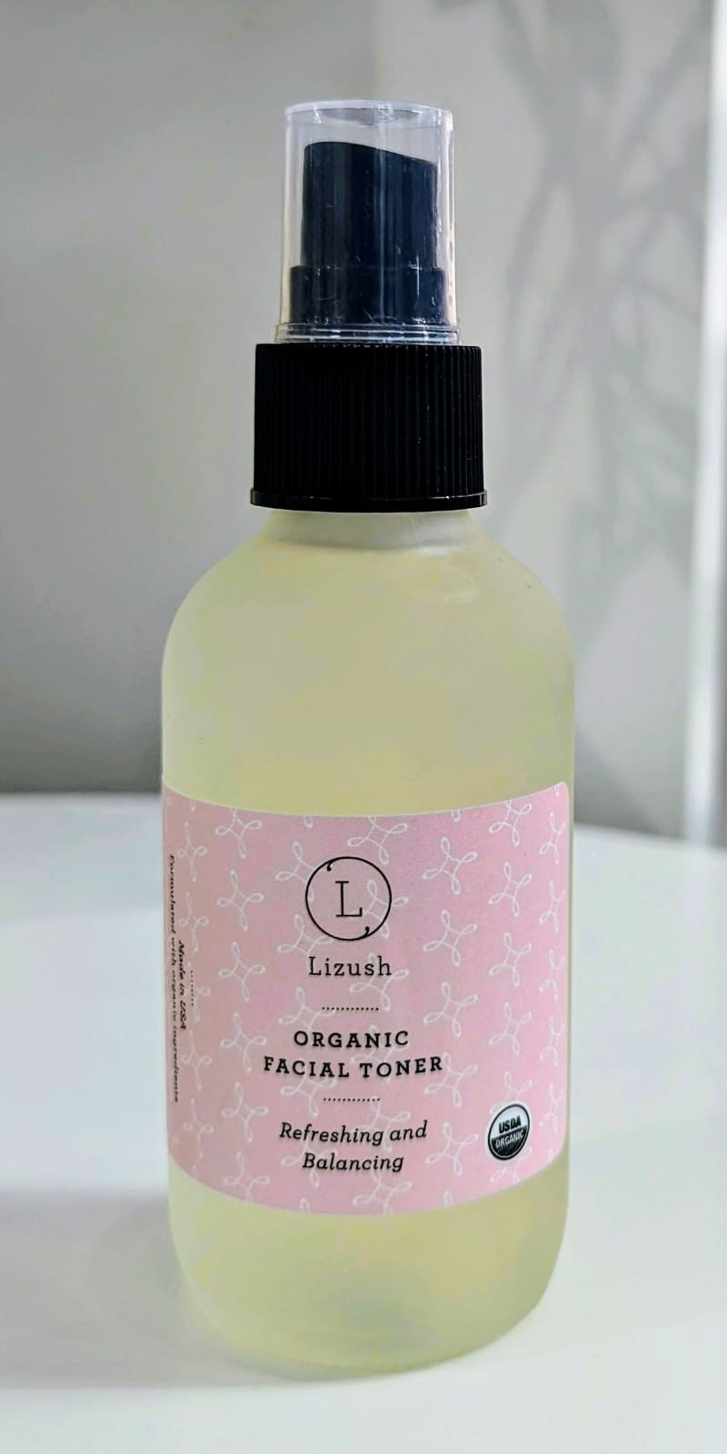 ORGANIC FACIAL TONER Refreshing and Balancing from Lizush