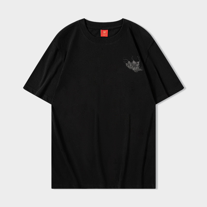 Gallant Lion Embroidery Tee from Niepce Inc