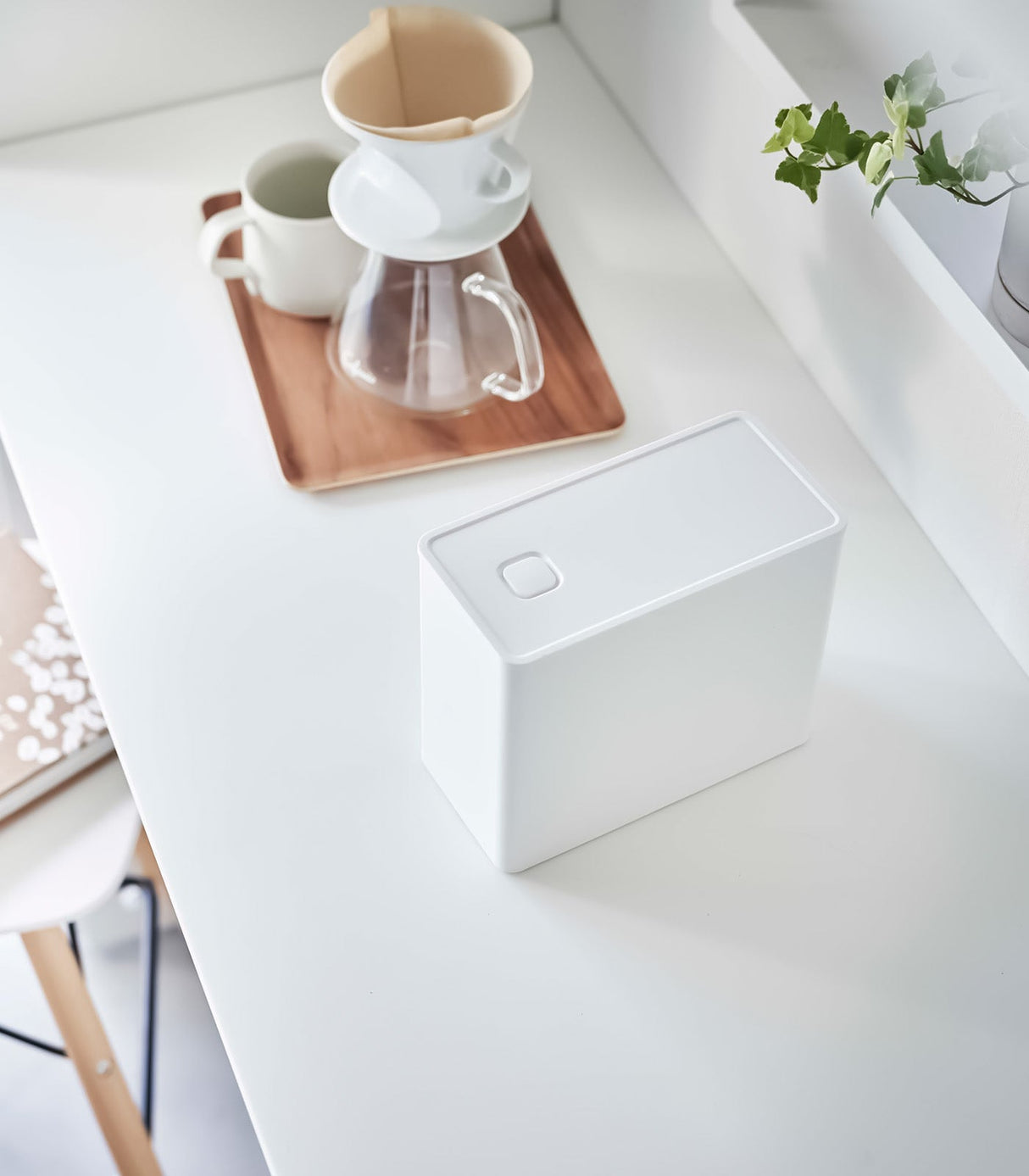 Vacuum-Sealing Coffee Storage from Yamazaki Home