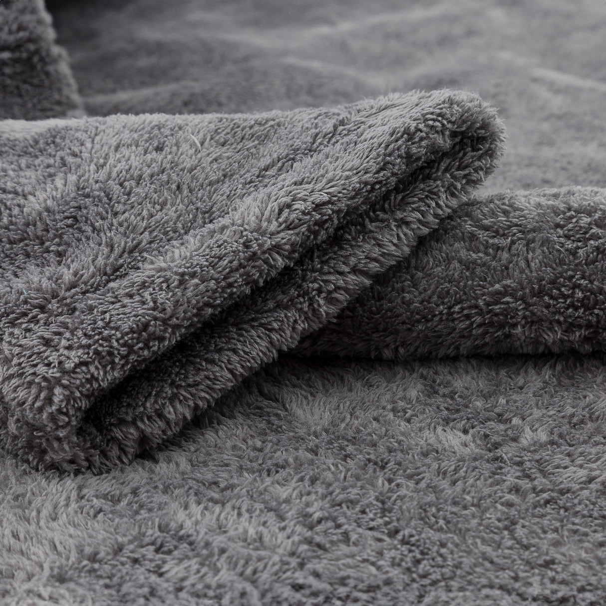 American Soft Linen Unisex Fleece Bathrobe, Super Soft, Absorbent and Fluffy - Wholesale From American Soft Linen