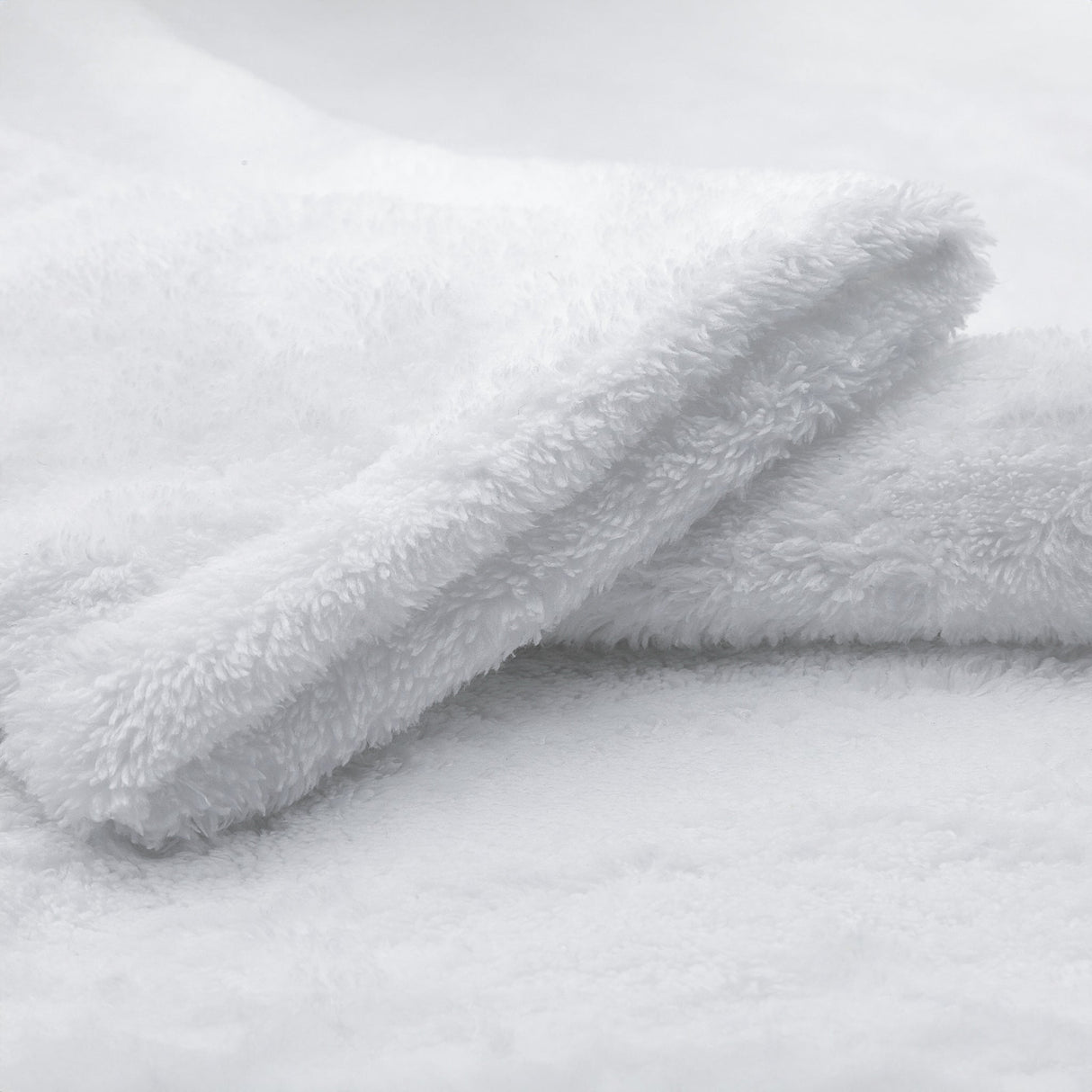 American Soft Linen Unisex Fleece Bathrobe, Super Soft, Absorbent and Fluffy - Wholesale From American Soft Linen