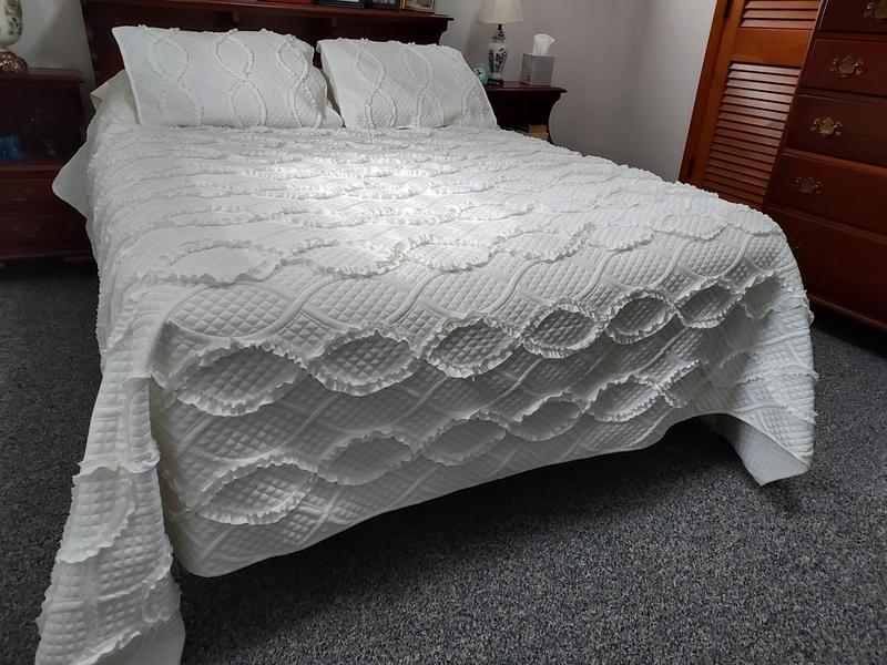 Avon Textured Ruffle Quilt 3 Piece Set from LushDecor