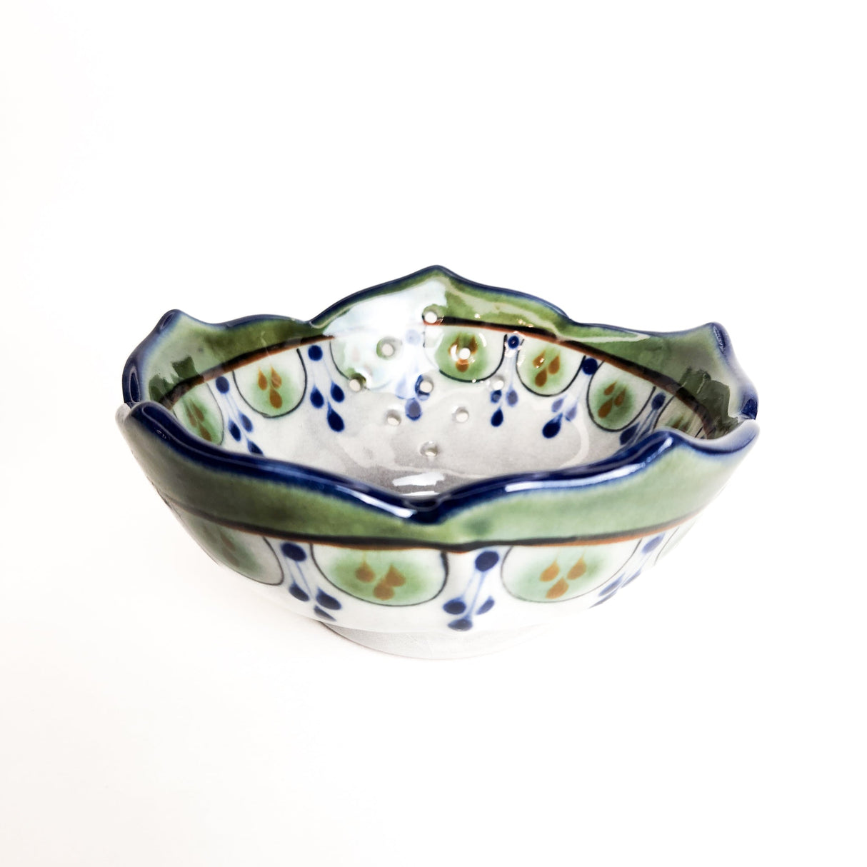 Guatemalan Stoneware Berry Bowl from Upavim Crafts