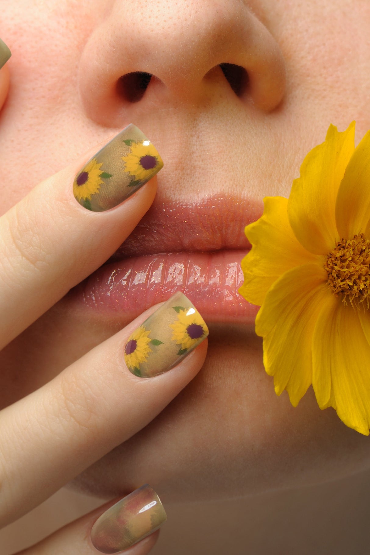 Sunflower Watercolor | Soft & Durable Press-On Nails from Bonmuz