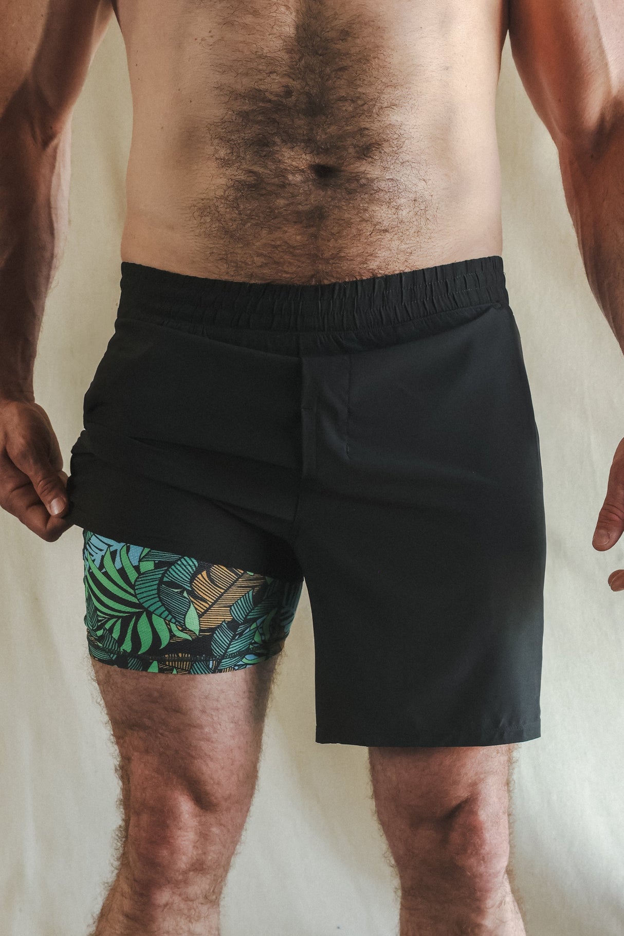 The Botanist | Tropical Leaves Ball Hammock® 7 Inch Athletic Shorts from Shinesty