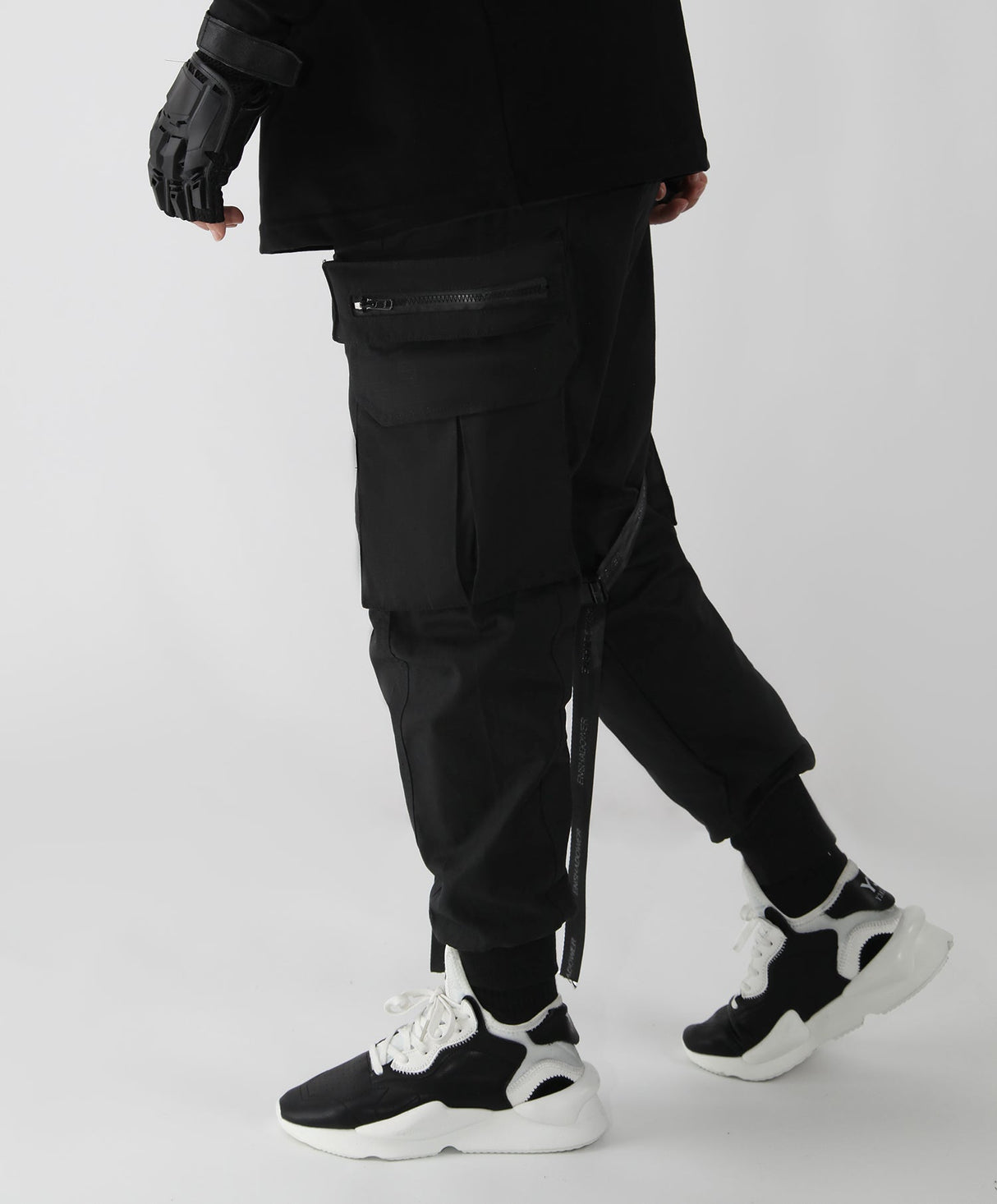 IBP1828 Noble Cargo Pants from Niepce Inc