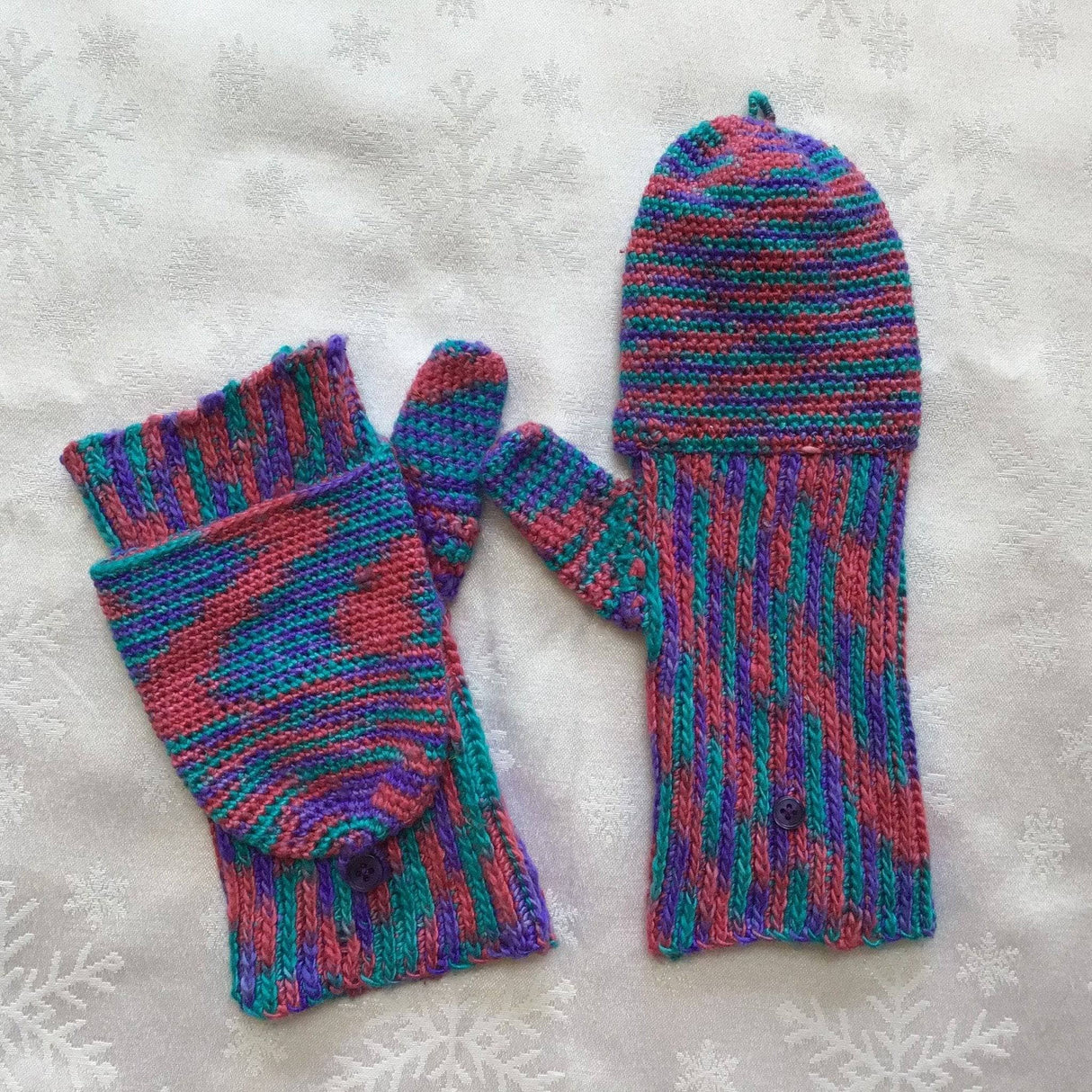 Convertible Mittens Crochet Pattern from Darn Good Yarn