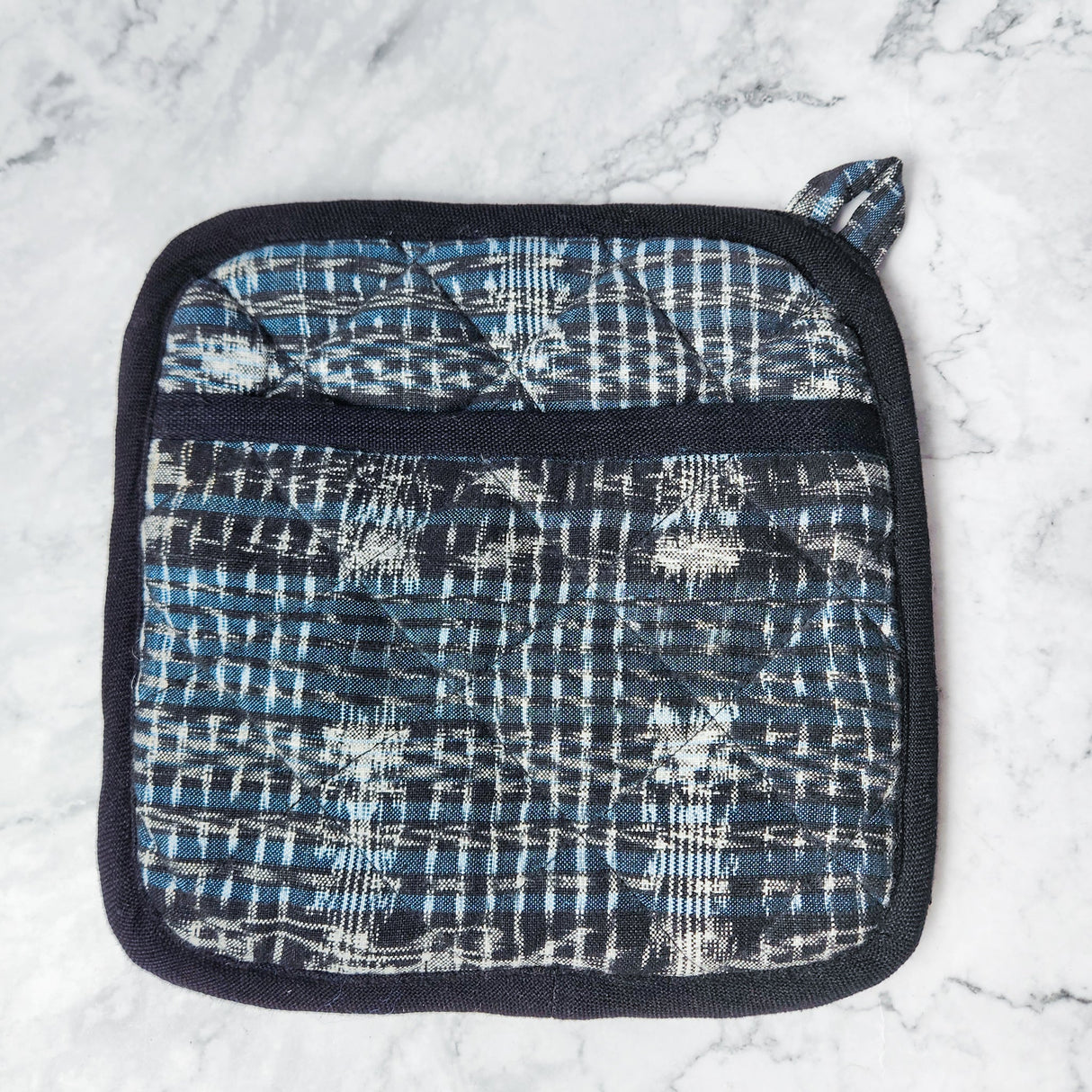 Corte Pocket Pot Holder from Upavim Crafts