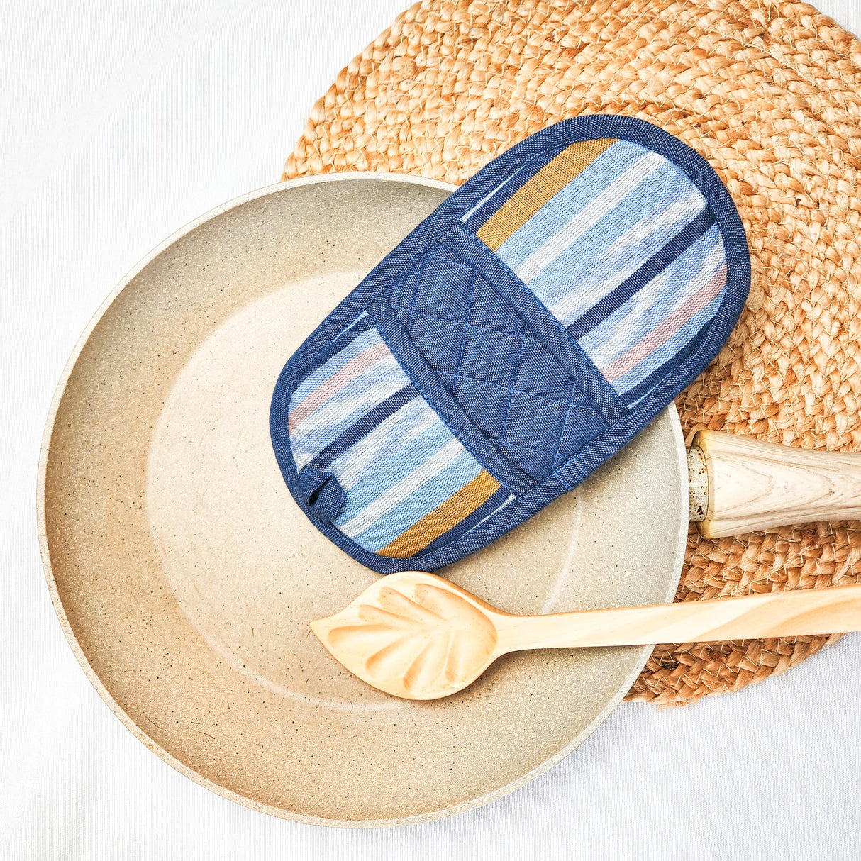 Double Ended Oval Pot Holder from Upavim Crafts