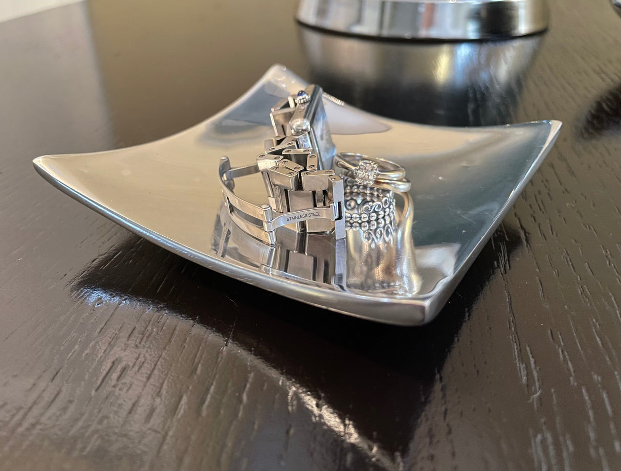 Multi-Purpose Wavy-Square Candle Holder from Choixe