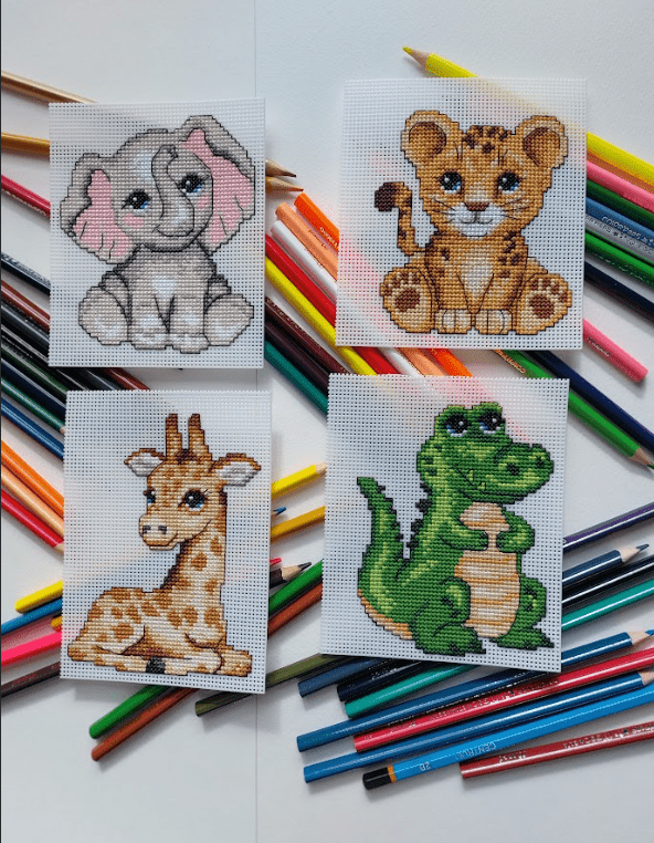 Cute Animals 121CS Counted Cross-Stitch Kit From Wizardi
