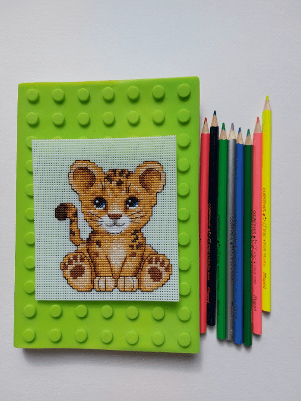 Cute Animals 121CS Counted Cross-Stitch Kit From Wizardi