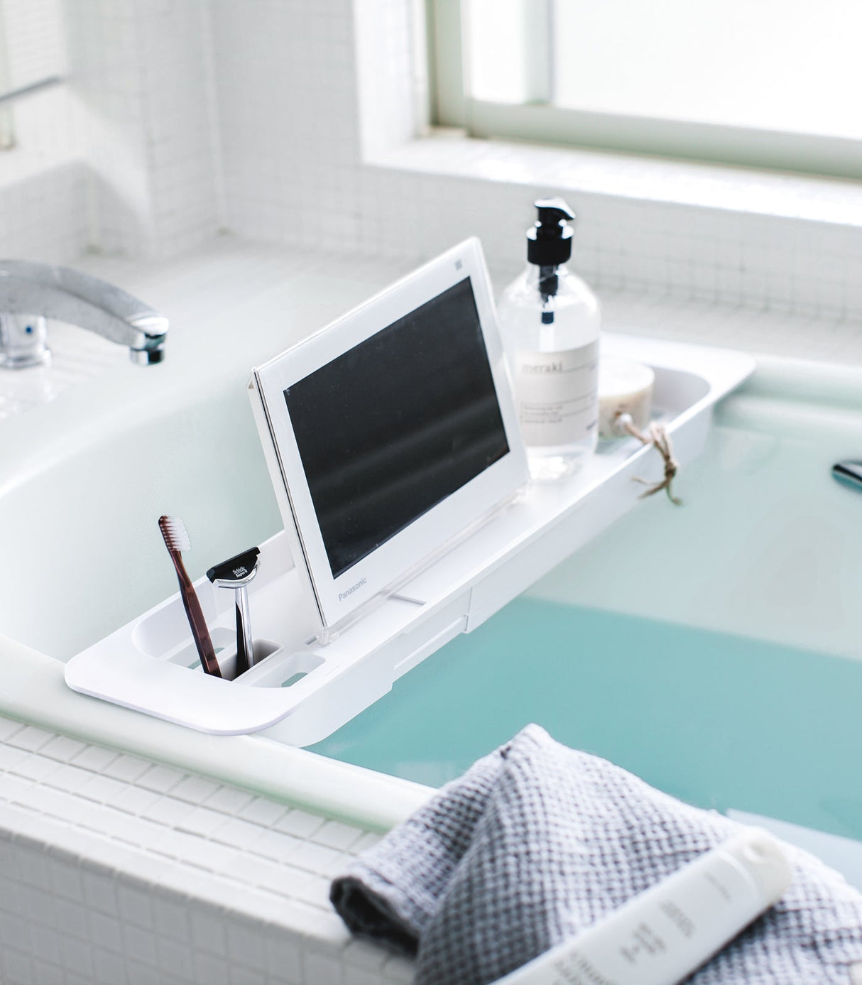 Expandable Bathtub Caddy (2" H) from Yamazaki Home
