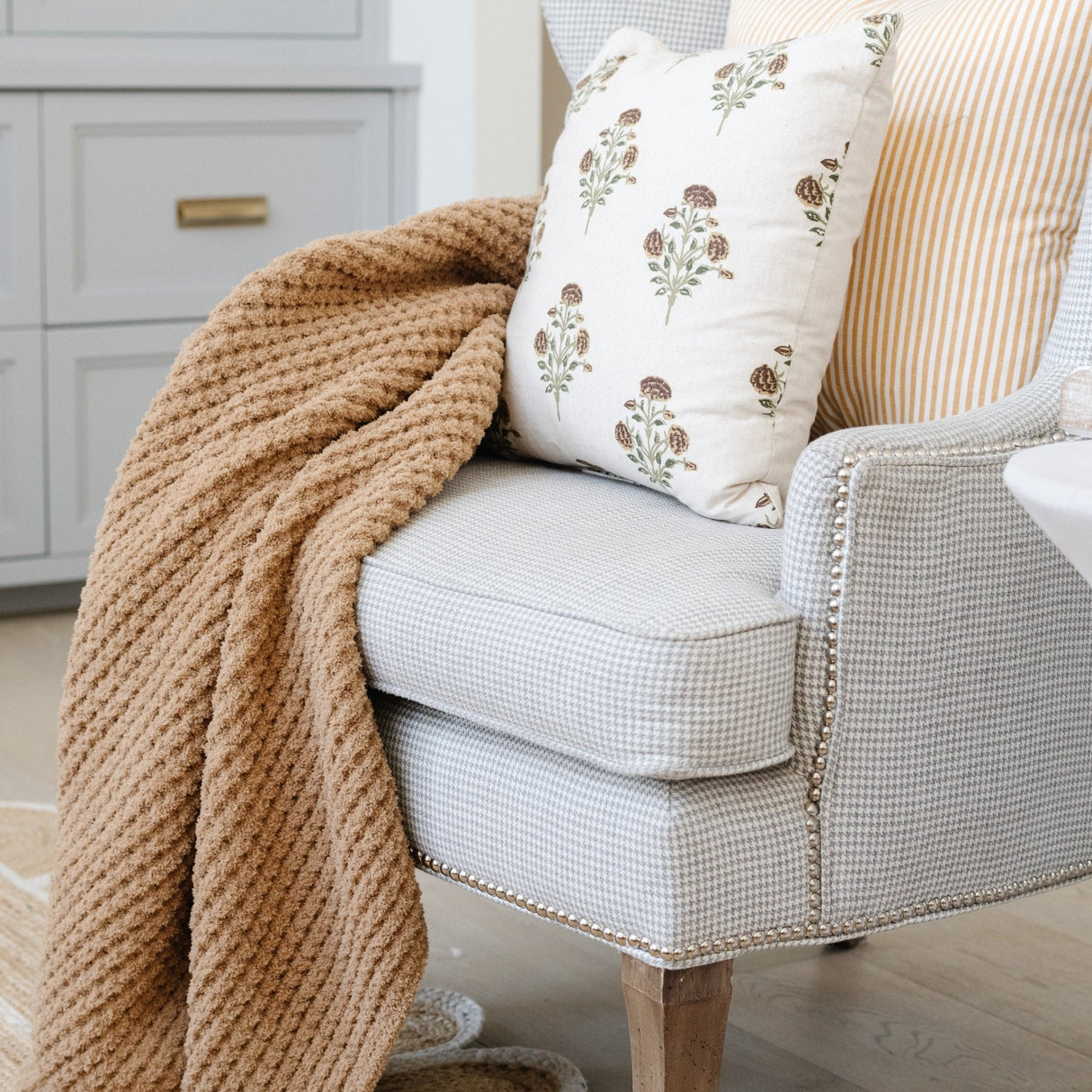 WAFFLE KNIT THROW BLANKETS From Saranoni