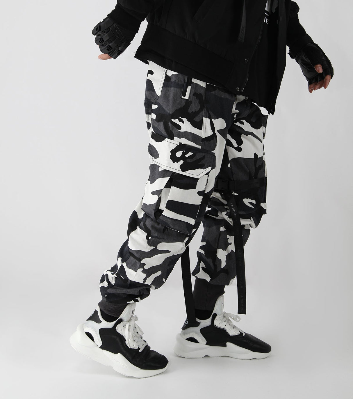 IBP1828 Noble Cargo Pants from Niepce Inc
